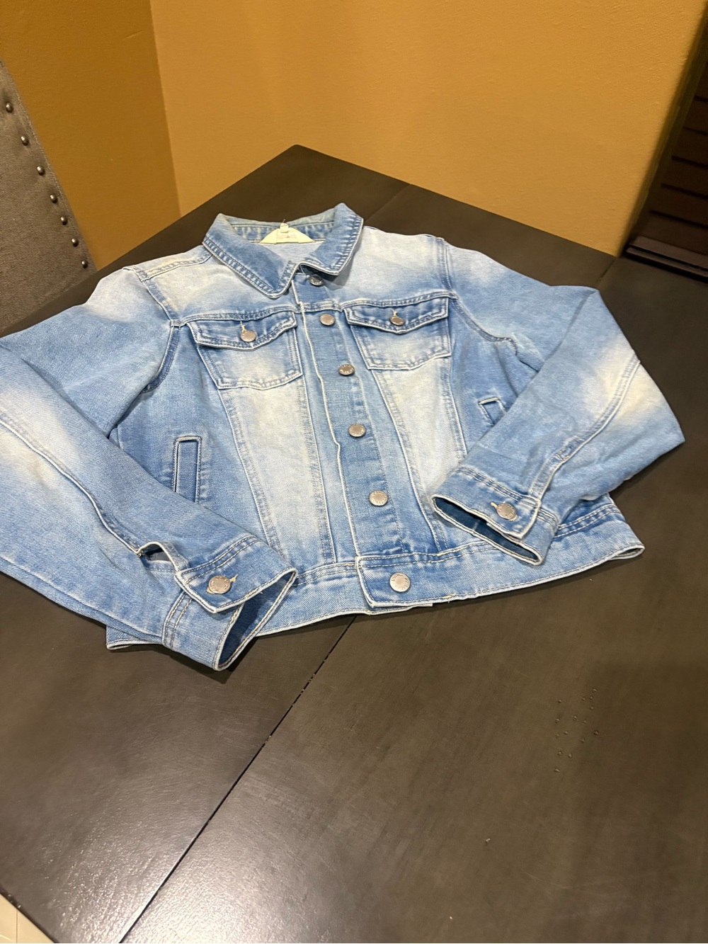Women's Light Wash Blue Crop Denim Jacket